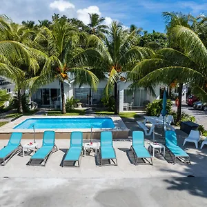 Le Nautique Beachfront Anse Royale